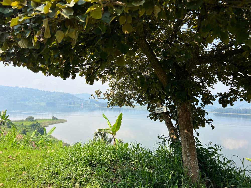 Lake Bunyonyi Travel Guide